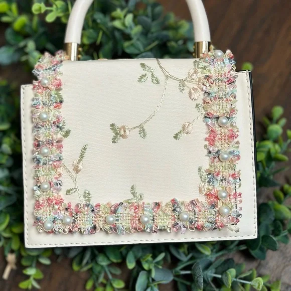 SHEIN purse with adjustable chain/strap - Picture 3 of 3